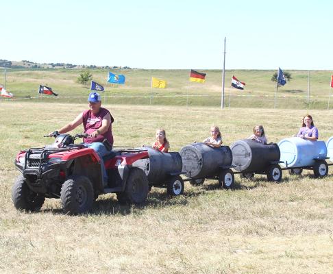 More Scenes From 33rd Callaway Kite Flight