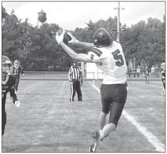 Sophomore Paxton Bierman makes this catch count as he just makes it into the endzone to put six on the board for the Bobcats.