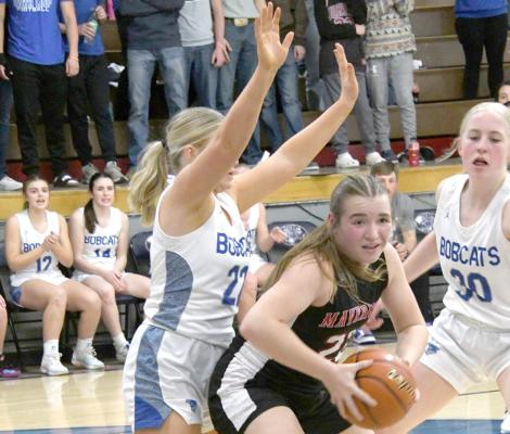Lady Bobcats Split Conference Games