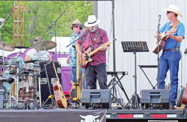 recalls the frightening night of Oct. 31, 2000 - that prompted the annual celebration. (Courier photo by Ellen Mortensen) n e