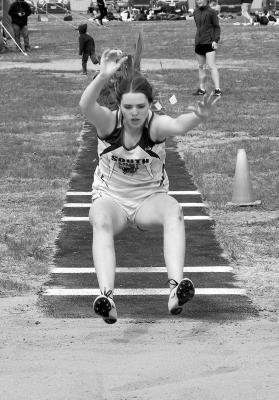 AubrieBirkellandsinthetriplejumpwitha27'3.25'.(CourierphotosbyLoletaConnell)