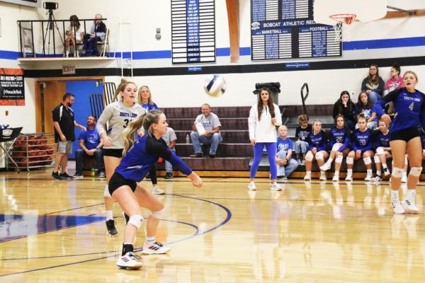 Bryn Schwarz passes the ball to the front row against Brady in the Seven Valleys Tournament on Saturday. 