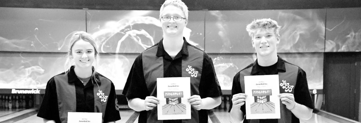Taking home second place at the Cambridge tournament was the team of Bryn Schwarz, Chad Dishman and Trey Connell. (Courier photos by Leta Connell)
