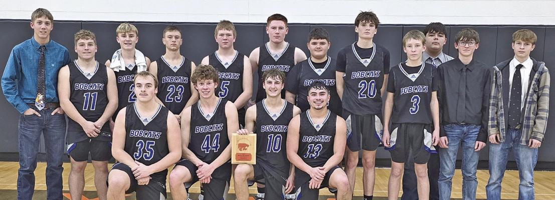Front row, from left: Caleb Furrow, Crew Witthuhn, Dylan Pandorf, Conner Paulsen; Back row: Callen Witthuhn, Wacey Schultz, Tysen Schacher, Elijah Cool, Dawson Downing, Malachi Neth, Taytum Wiese, Hudson Vickers, Jett Morgan, Isaiah Ortiz, Callen Hickenbottom, Kyson Stretesky. (Courier photo by Ronda McFate)
