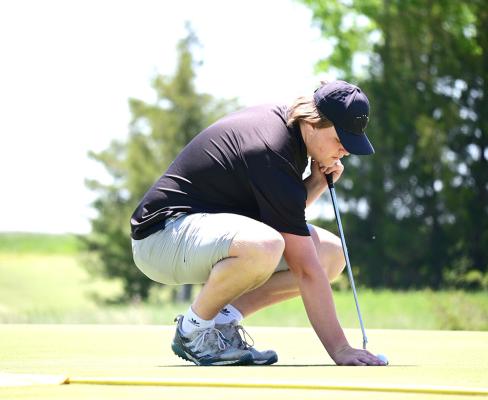 ABOVE: Cache Gracey on the putt. BELOW: Joey Sallach lines up the ball for a putt. (Photos courtesy Jessica Tickle)