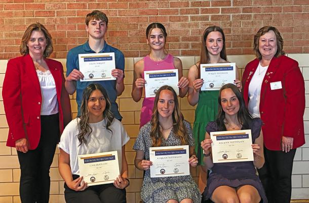 Area seniors receiving the Broken Bow Elks/Does Service Scholarship are, front row, from left: Camarha Cox, Arcadia; Kaygan Witthuhn, Callaway; and Kelynn Witthuhn, Callaway; back row: Presenter Amy Cyboron, Colin Wright, Anselmo-Merna; Erin Taylor, Broken Bow; Maggie Peterson, Broken Bow, and Presenter Becky Loy.
