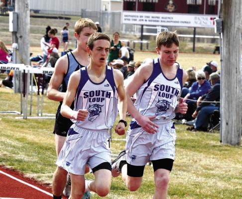 Josiah Coleman and Dawson Mason compete in the 1600M run.