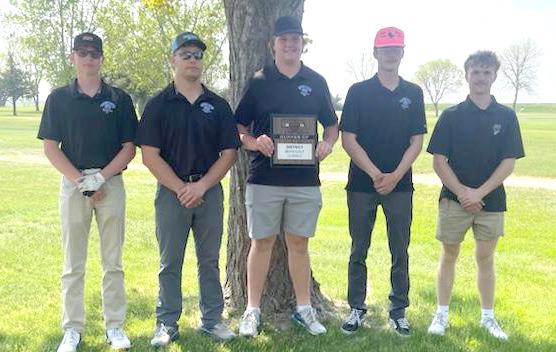 ABOVE: The South Loup boy's golf team finished as district runners-up on Monday and qualifed as a team for the state meet next week. (Courtesy photos)