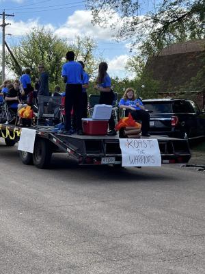 A 'roast the warriors' parade float