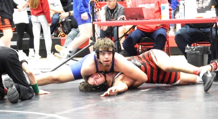 Bobcats Wrestlers Start New Year With Triangular Victories
