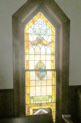 Window dedicated by Choir 1924.