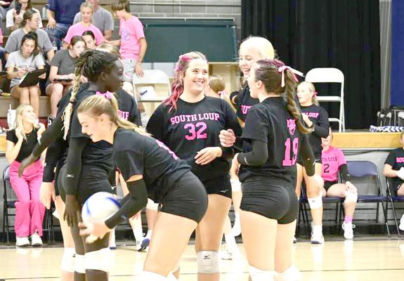 The South Loup volleyball team finds positive things to celebrate each week, despite not always getting the win. The upbeat attitude of the team has impressed the coaches and fans. (Courier photo by Jessica Tickle)