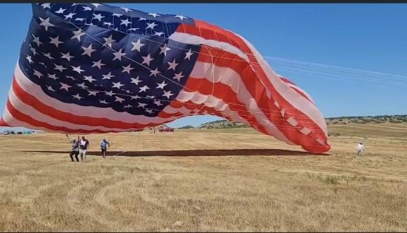 Flag kite launch