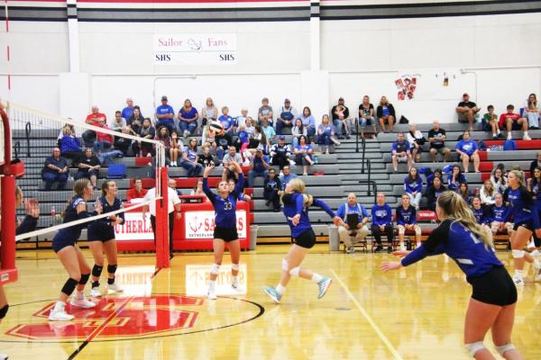 South Loup setter Ava Pandorf gets the ball up for teammates