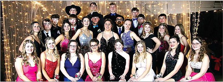 Members of the junior class are: Front row, from left: Maggie Birkel, Bryn Schwarz, Ashlea Baldwin, Samantha Wonch, Tessa Pandorf, Josie Reiff, Gracie Neth, Harmony Borah; Second row: Charli Vickers, Brenden Streit, Jazlynn Bechtold, Delaney Rogers, Tahnna Nokes, Brooke Thomsen, Harlea Shaw, Grace Bierman, Delaynie Liable; Third row: Cache Gracey, Joey Sallach, Rio Remund, Pedro Flores, Dylan Handley, Isaac Tickle; Back row: Dawson Doggett, Logan Recoy, Trey Connell, Brady Brestel.