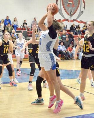 Lady Bobcats Split Last Week’s Games